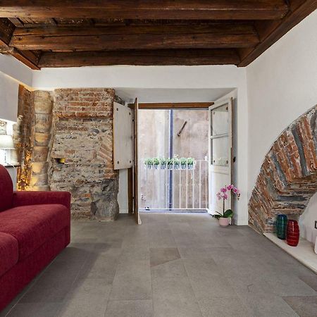 Wood And Stone Apartment In The Historical Center Genua Exteriör bild