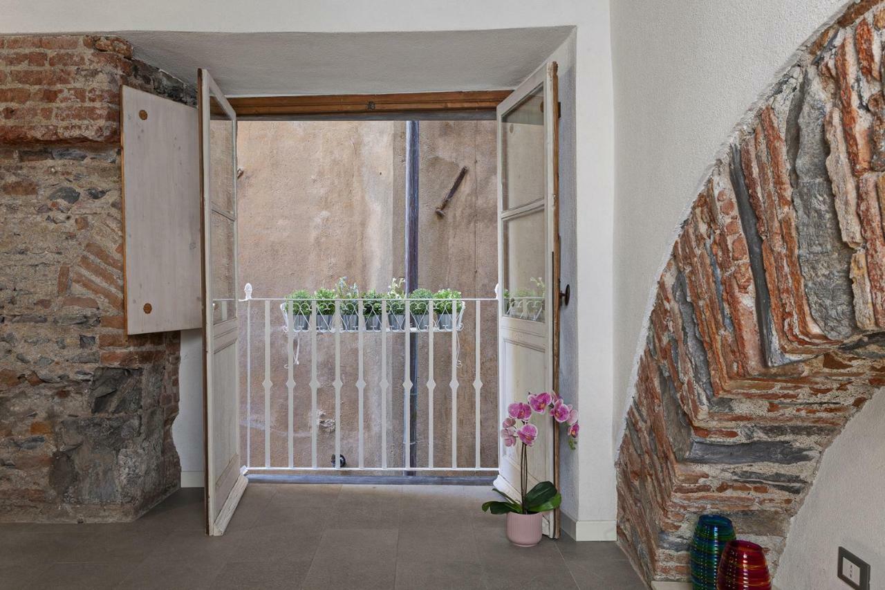 Wood And Stone Apartment In The Historical Center Genua Exteriör bild