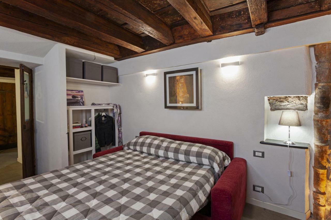 Wood And Stone Apartment In The Historical Center Genua Exteriör bild